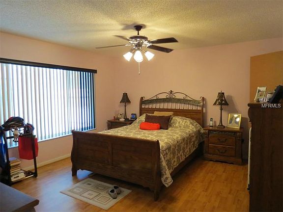 4th image of 607 N Firwood Dr