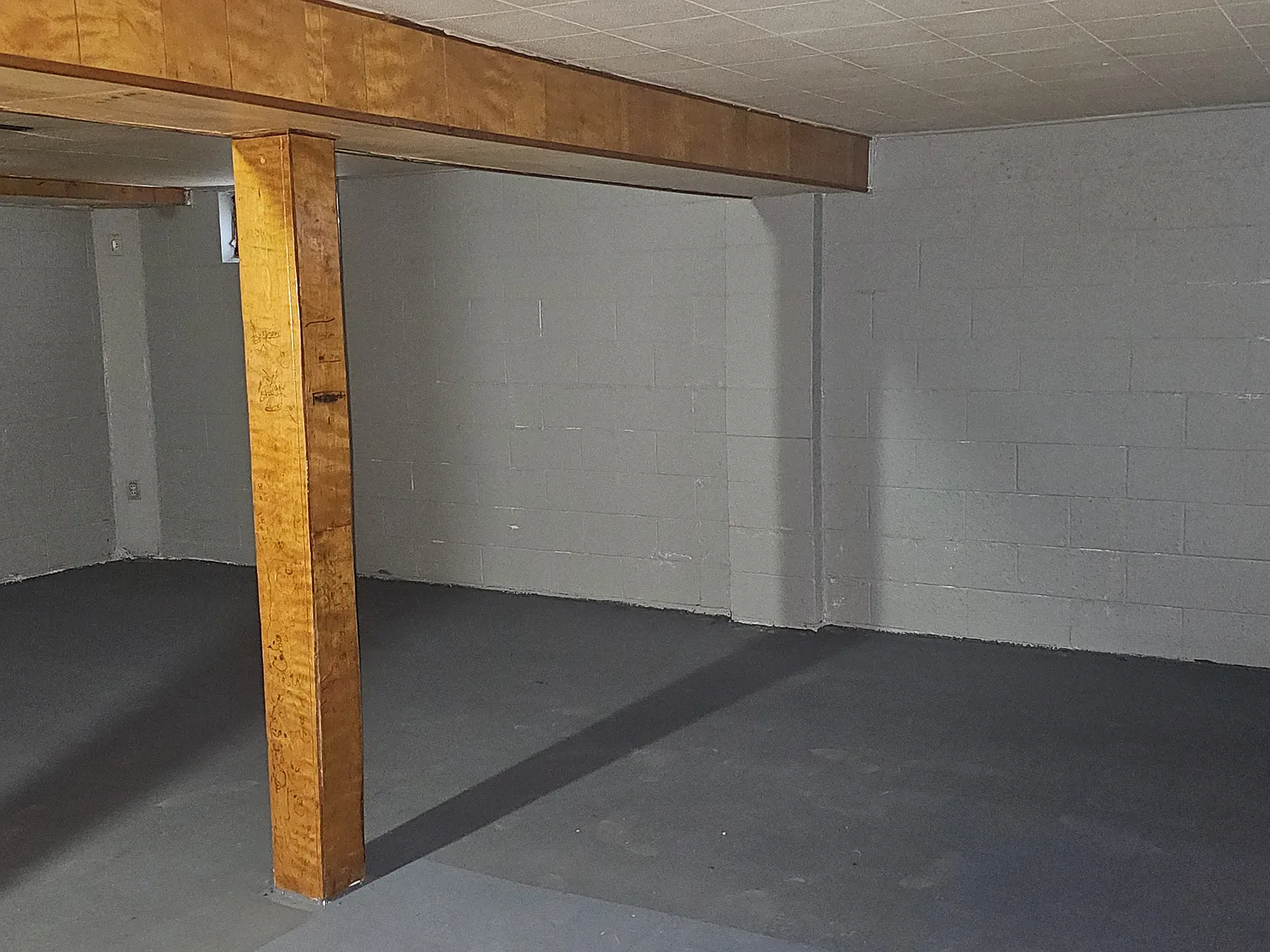 3 bed, 1.5 bath, 1000 sqft, $1,650 — Photo 2