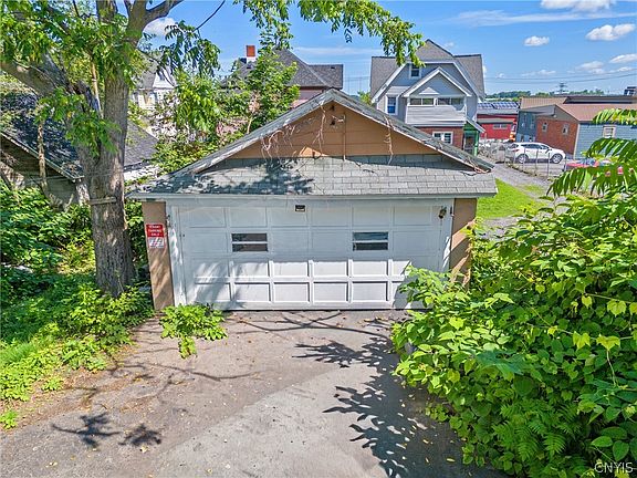 2nd image of 404 1st St