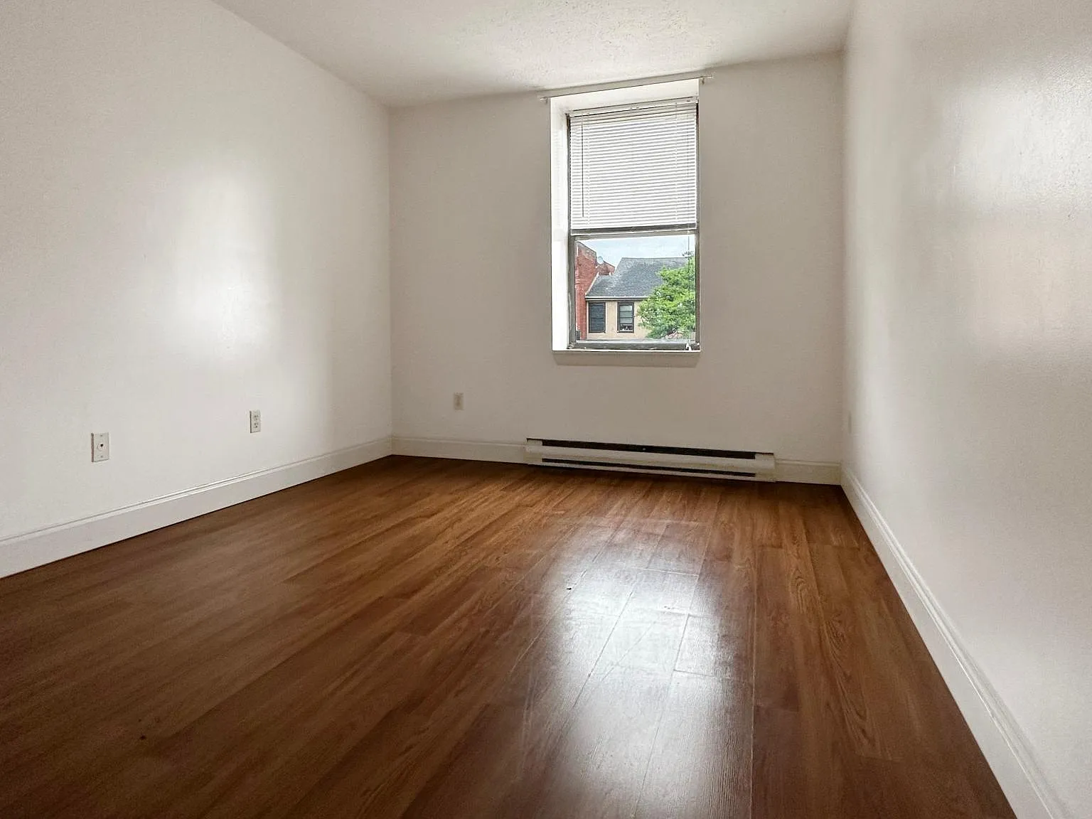 2 bed, 1000 sqft, $646 — Photo 3