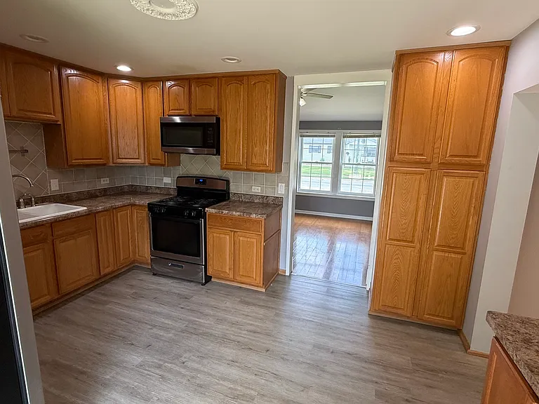 406 Belmont Dr — Photo 7