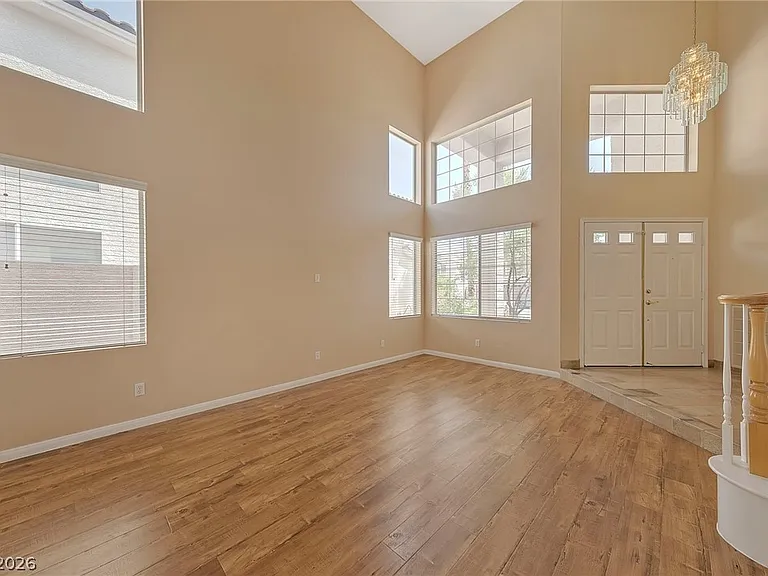 9387 Chateau Street Jean Dr — Photo 6
