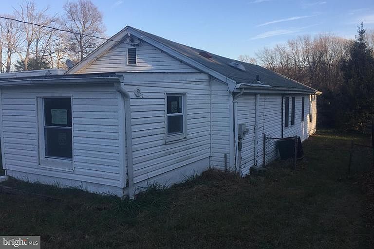1st image of 8194 Forest Glen Dr