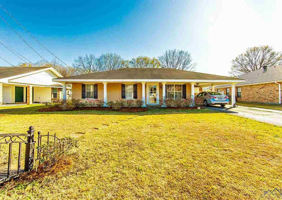 1st image of 206 Honeysuckle Dr