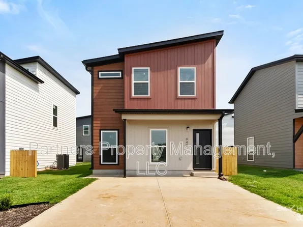 940 Illinois Ave, Centerton, AR 72719