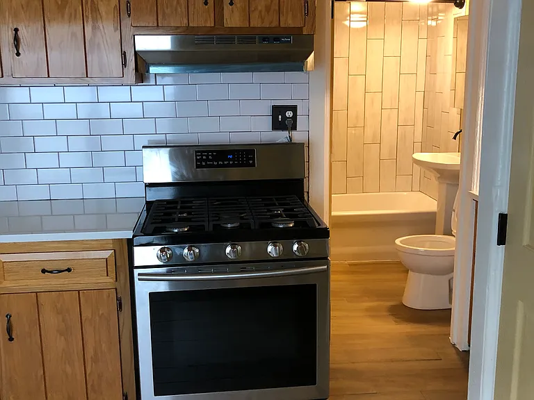 1454 N Franklin Pl #A — Photo 5