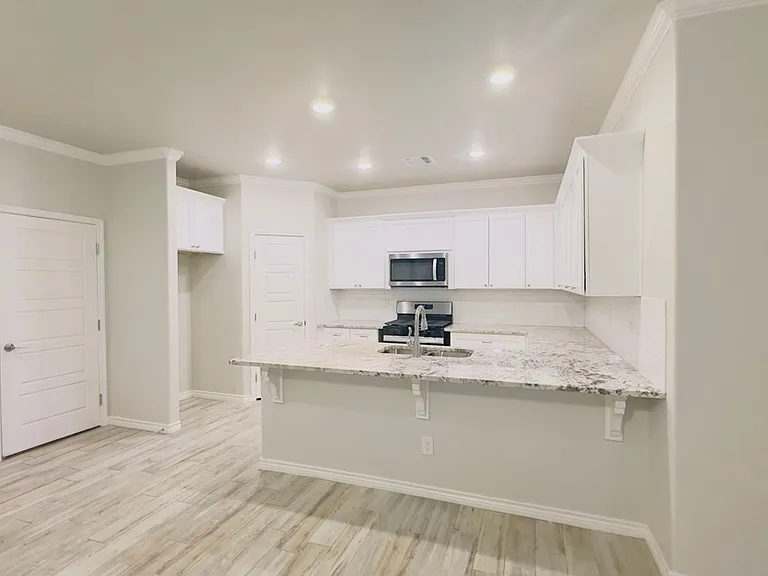 5300 Kilyn Ct — Photo 9