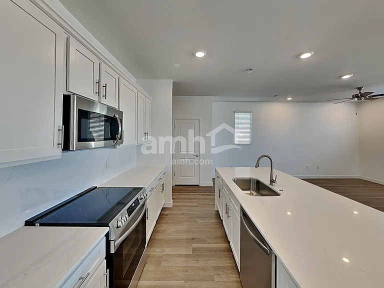 9567 E Harkes Dr — Photo 4