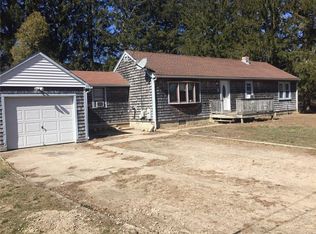 916 Plains Rd, South Kingstown, RI 02892