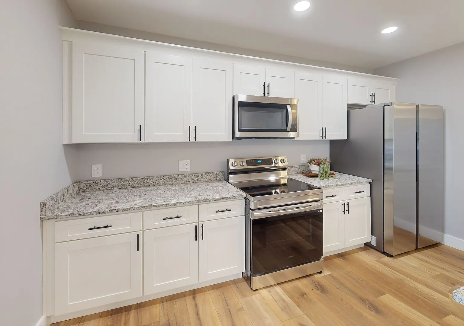 Waitlist for Aug2027Jul2028 Now Open! |Beautiful New Renovated 9BR Historic House — Photo 2