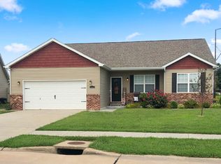 2329 Hunters Point Dr, Granite City, IL 62040