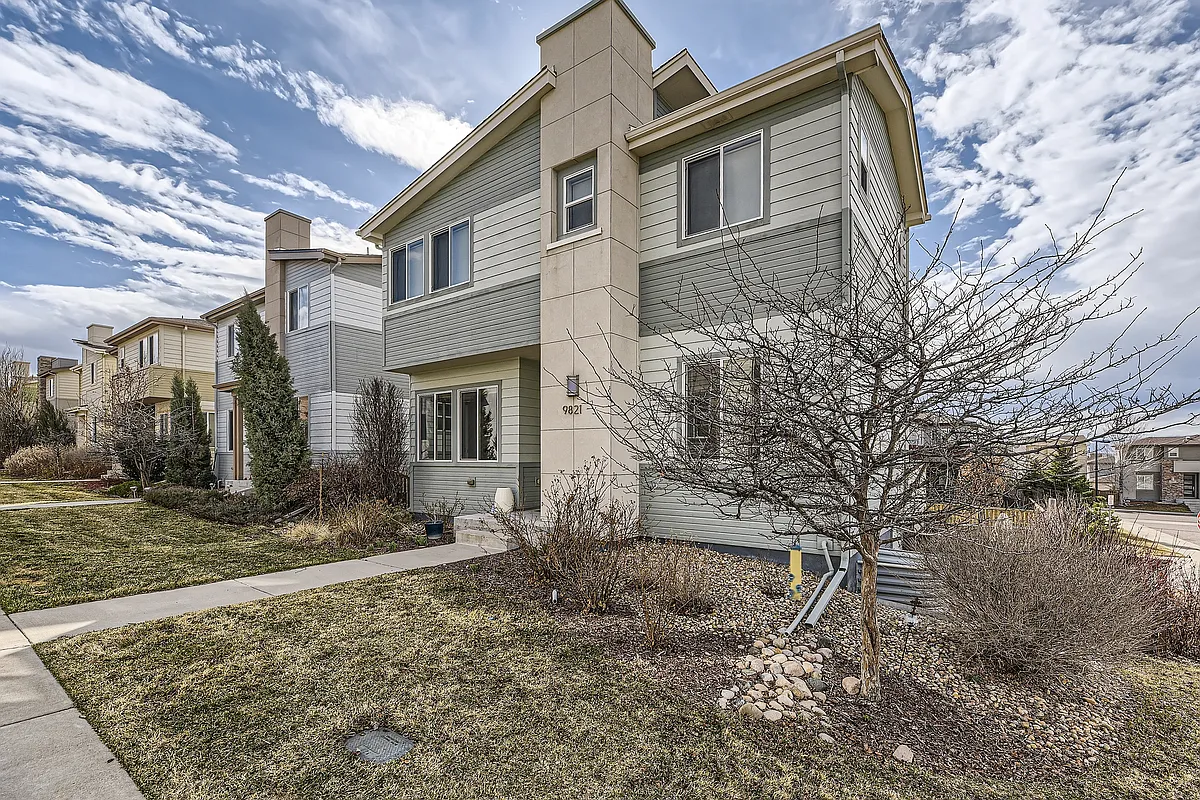 Building Photo - 9821 Dunning Cir #GARDEN LEVEL