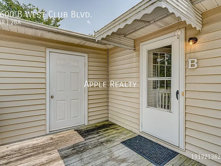 1600 W Club Blvd #B — Photo 21