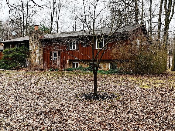 2nd image of 8840 Peck Rd