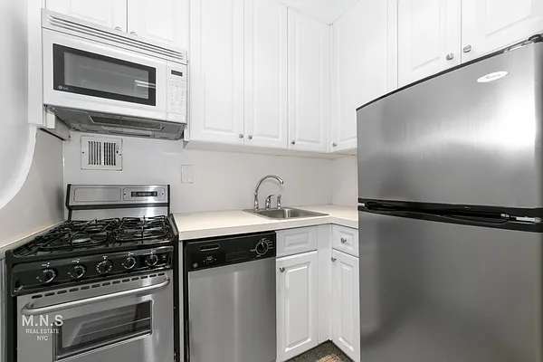 Rented by MNS | media 12