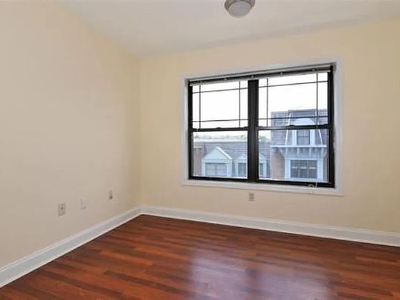 2nd image of 91 Madison St #2A