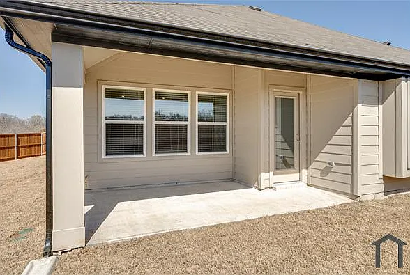 204 Rosewood Dr — Photo 36