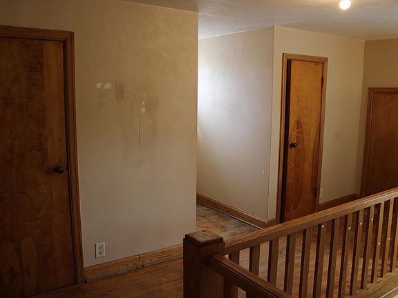 4th image of 212 Highview Ave