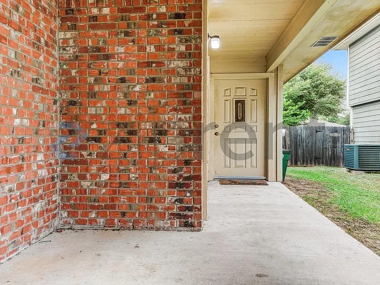 1412 Poppy Seed Ln — Photo 3