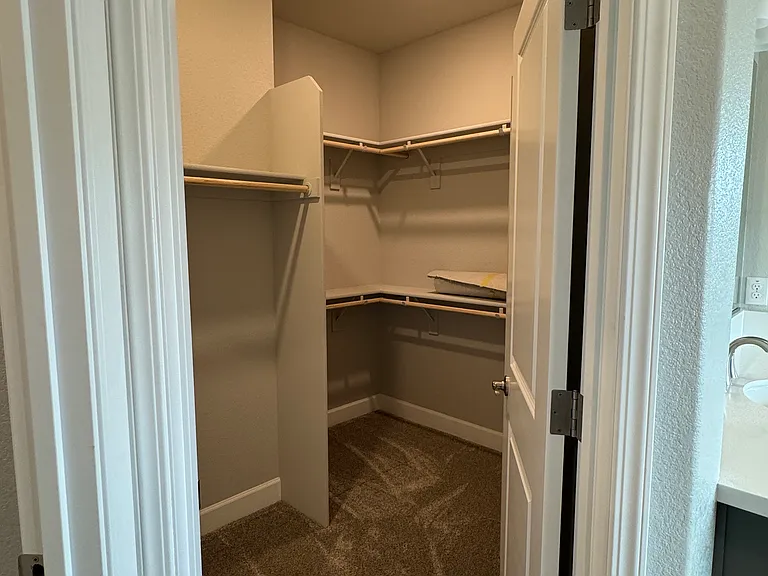1417 Wadsworth Cir — Photo 44