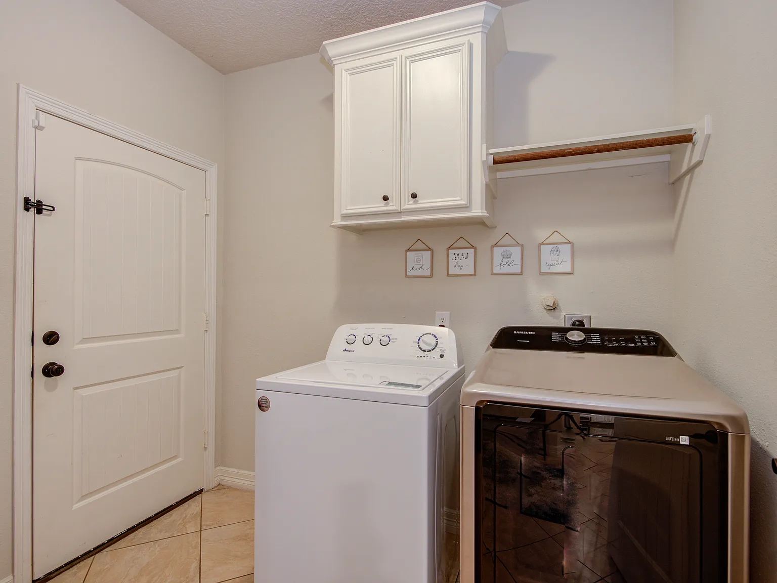 3 bed, $4,950 — Photo 3