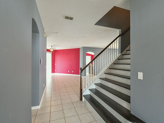 2nd image of 831 Corvina Dr