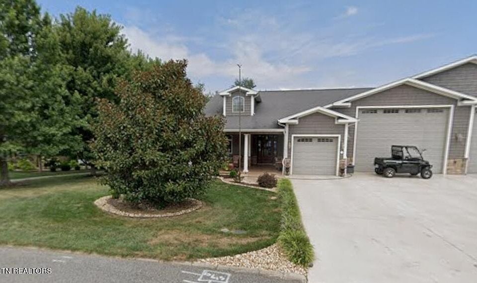 1st image of 17 Hickory Cir