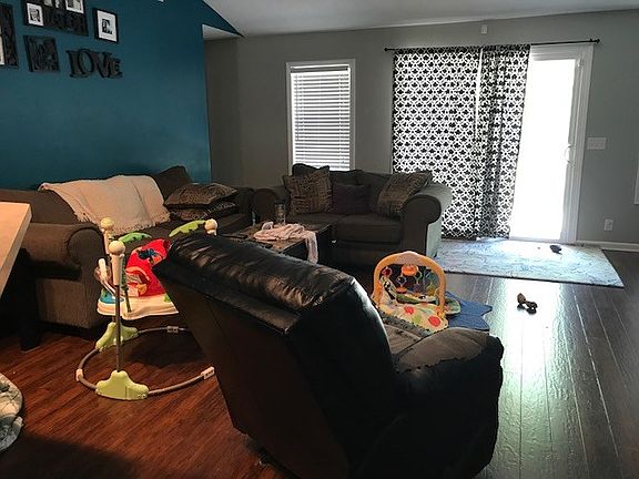 4th image of 142 Southwinds Dr