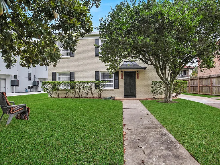4505 Larch Ln — Photo 20