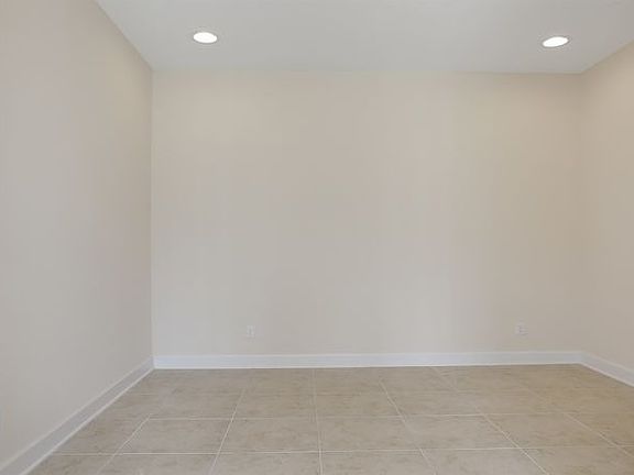 3rd image of 436 Wingstone Dr