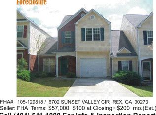 6702 Sunset Valley Cir, Rex, GA 30273