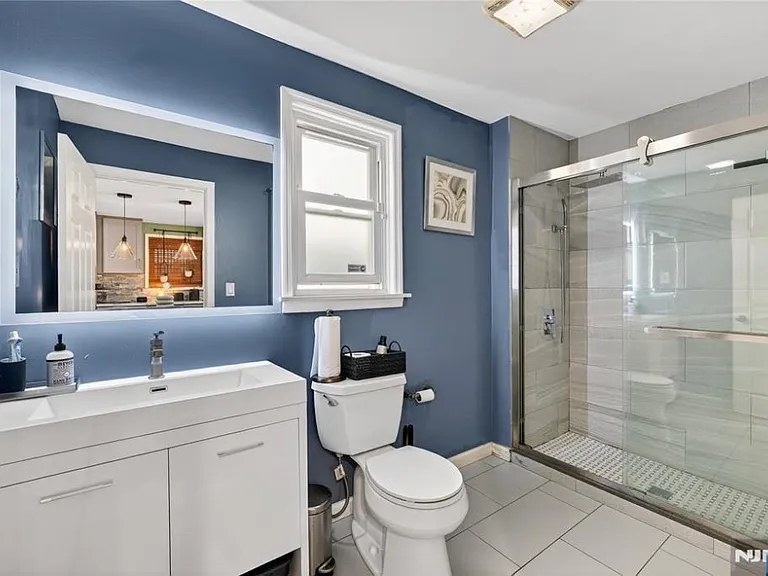 133 Brill St — Photo 9