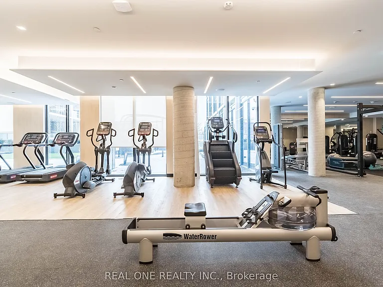 2020 Bathurst St #722 — Photo 40