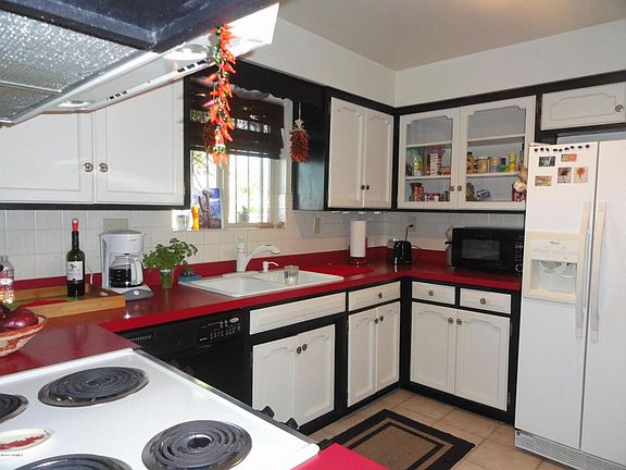 4th image of 966 N Caribe Ave