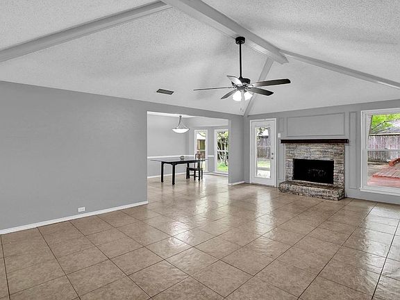 5th image of 1113 Roaring Springs Dr