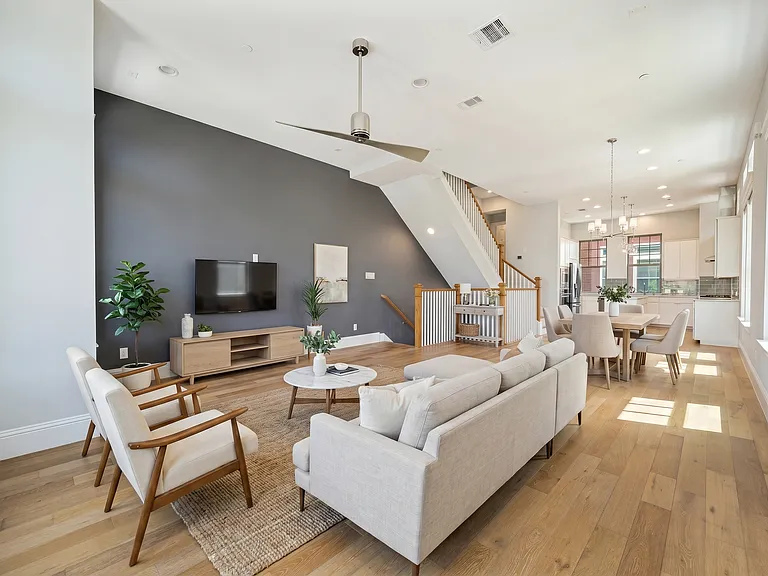 1309 Arch Pl — Photo 3