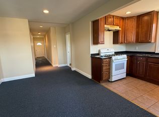 27 N Maple Ave #B, Lansdowne, PA 19050