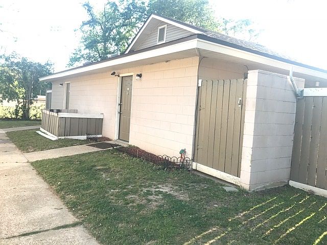 1st image of 2241 W Pensacola St APT 61