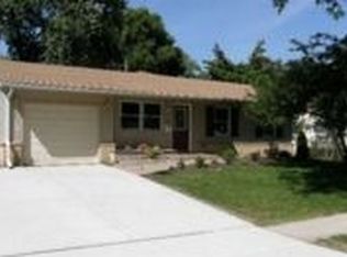 1100 Cedar Ln, Elk Grove Village, IL 60007