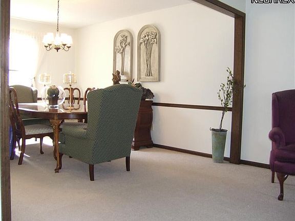 5th image of 28865 Fall River Dr