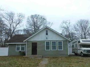 63 Gooseberry Rd, Mastic Beach, NY 11951