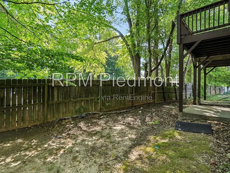 739 Prince Pl NW — Photo 24