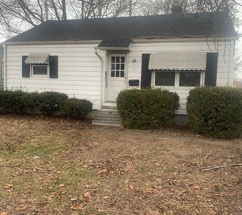 1st image of 21 Ruth Ct