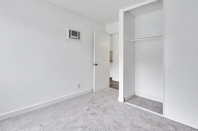 Building Photo - 9056 Gramercy Dr #18