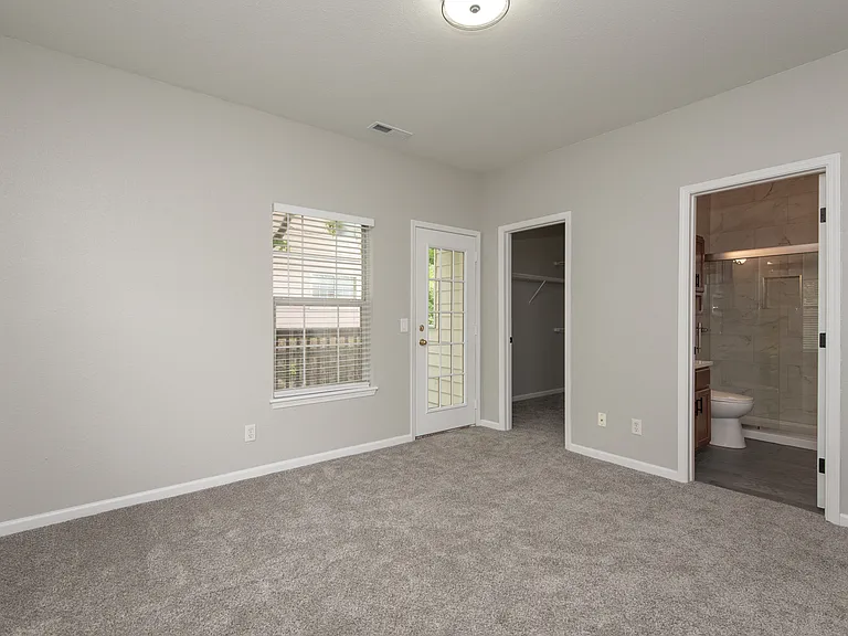 Melrose Court — Photo 4
