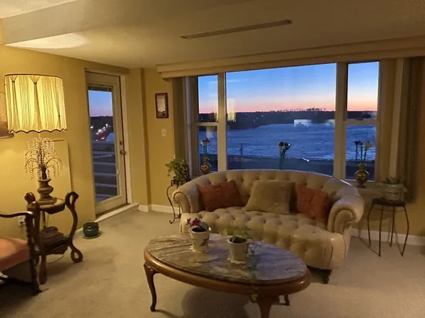 9 Park Ave APT 705, Hull, MA 02045