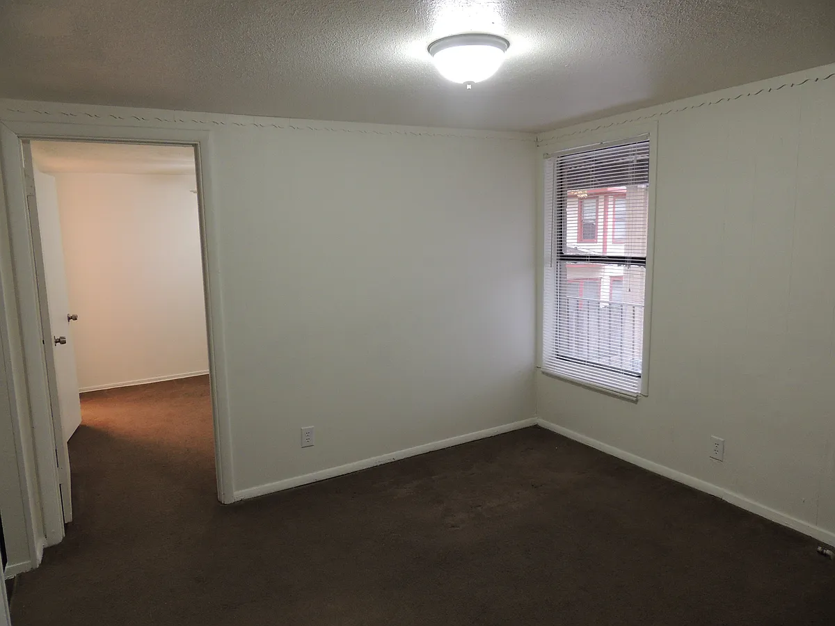 Building Photo - 4810 Live Oak
