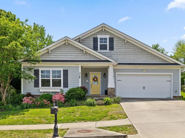 9651 Rookwood Cir, Ooltewah, TN 37363