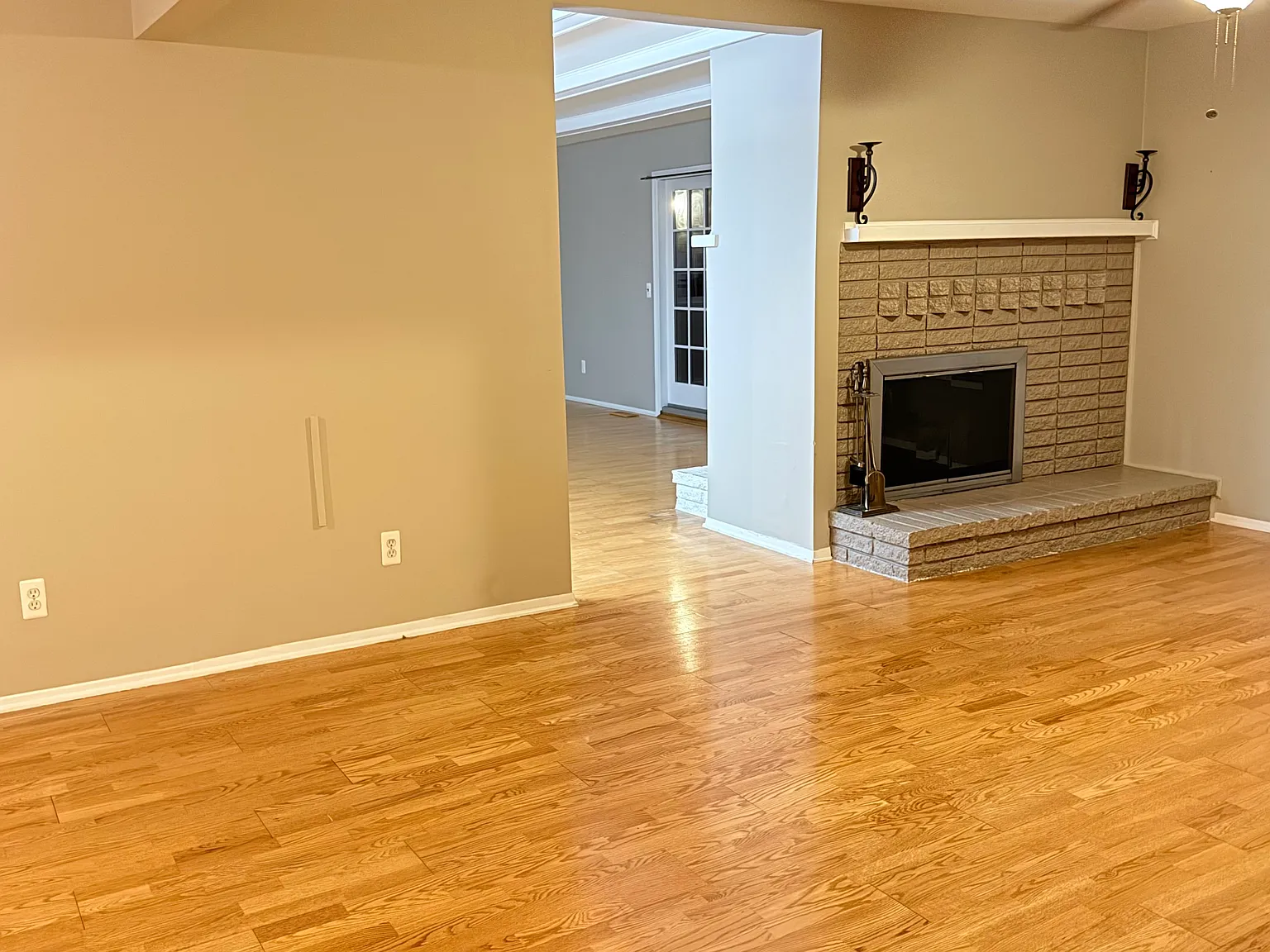 3 bed, 2.5 bath, 2793 sqft, $3,295 — Photo 4