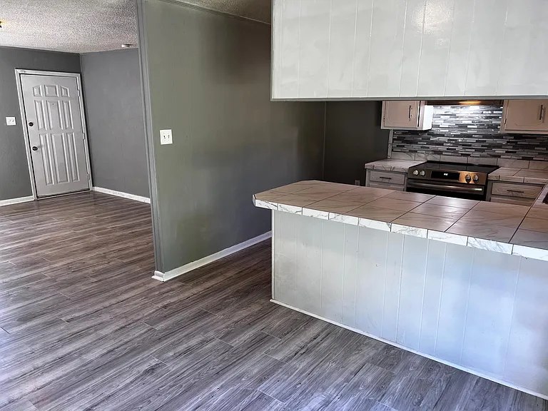 234 N Walco Rd — Photo 18